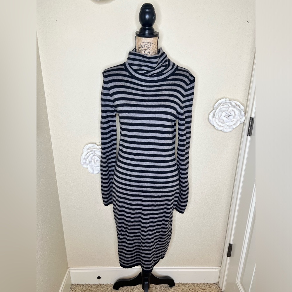 NTM: Daniel Cremieux Black & Gray Striped Cowl Neck Sweater Dress Size Large